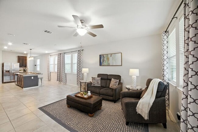 Building Photo - 324 Mountain Valley St