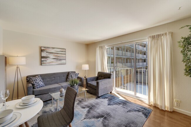 Floorplan - Berkeley Park Apartments