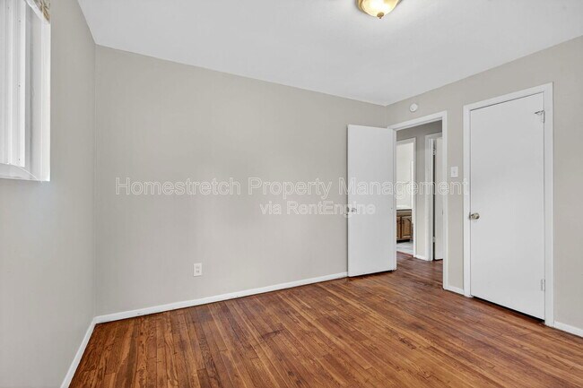 Building Photo - 7507 Blanding Dr