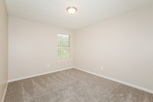 Building Photo - Beautiful 3-Bedroom Home with 2-Car Garage