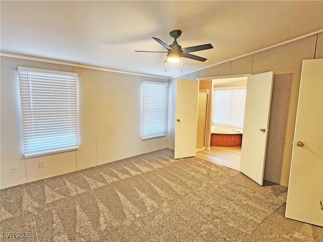 Building Photo - 320 W Comstock Cir N