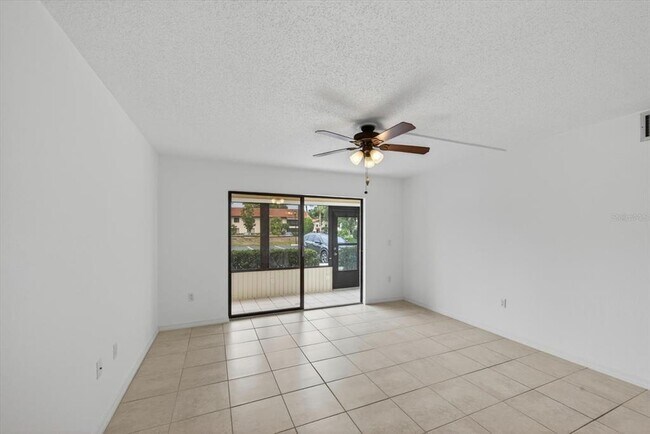 Building Photo - 5735 Gardens Dr