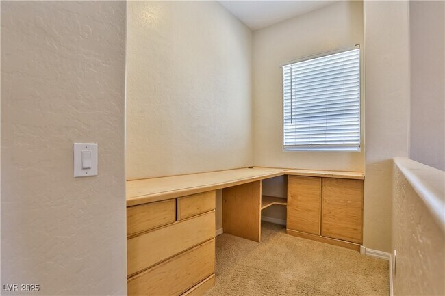 Building Photo - 2687 Bothwell Pl