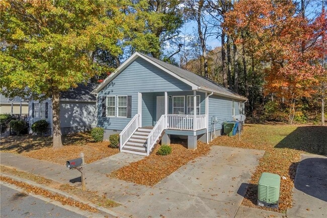 Building Photo - 1040 Thomasville Estates Wy SE