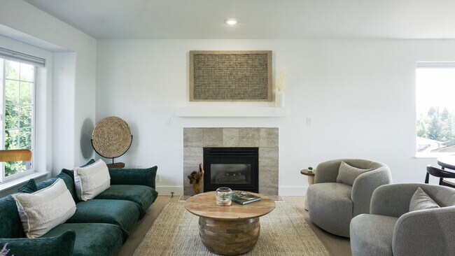 Building Photo - 7904 80th Ave NE