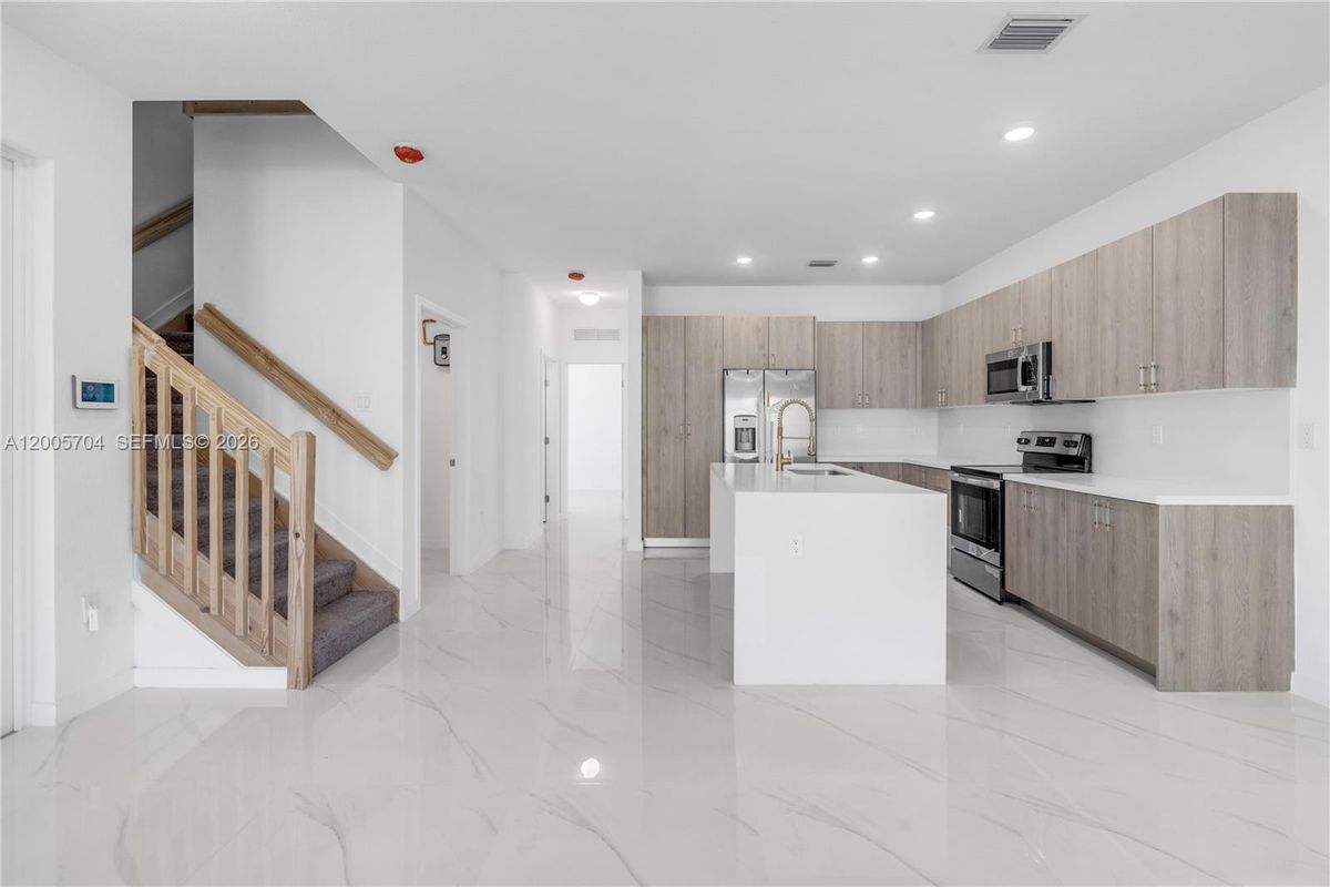 Building Photo - 22431 SW 125th Ave