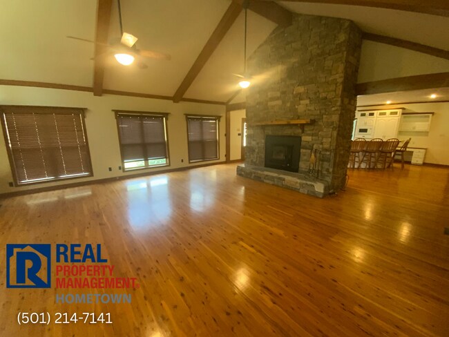 Building Photo - 3505 Cougar Lk Rd
