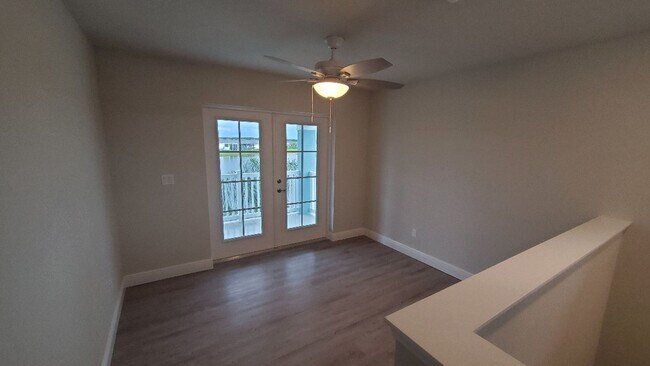 Building Photo - NEW 4/3.5/2 Venetian Bay Home