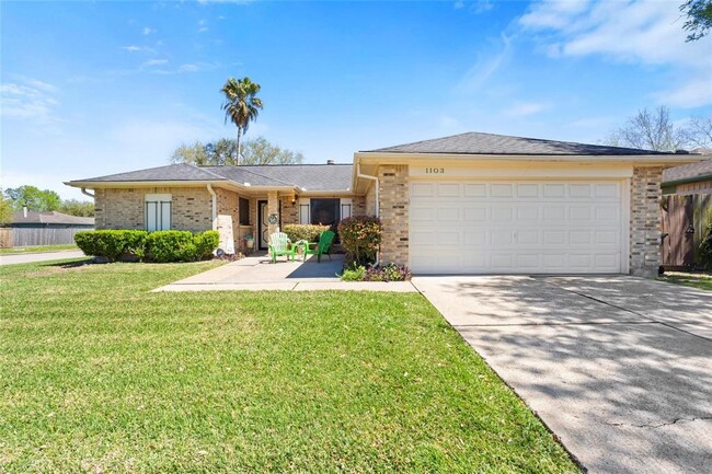 Building Photo - 1103 W Brompton Dr