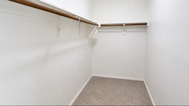 Building Photo - 433 Magma Dr