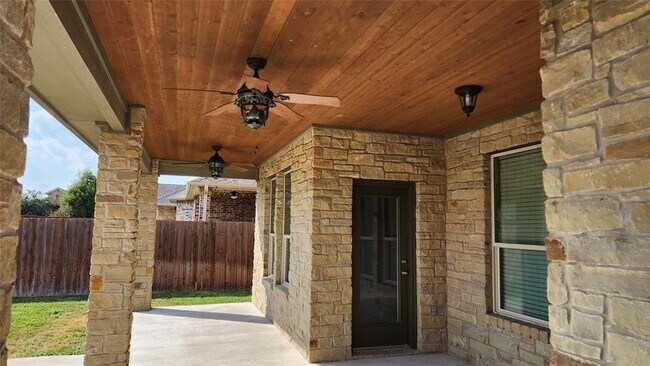 Building Photo - 16409 Pallazo Dr