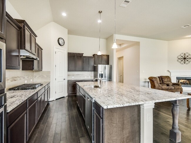 Building Photo - 3925 Octavia Dr