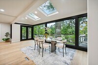 Building Photo - 10 Oakridge Ave