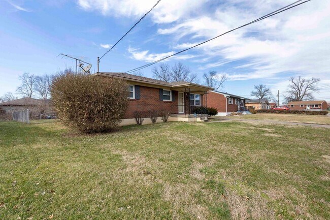 Building Photo - 3857 Darlene Dr