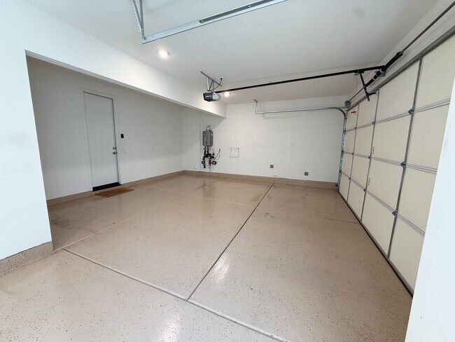 Building Photo - 6705 Aliso Valley Way