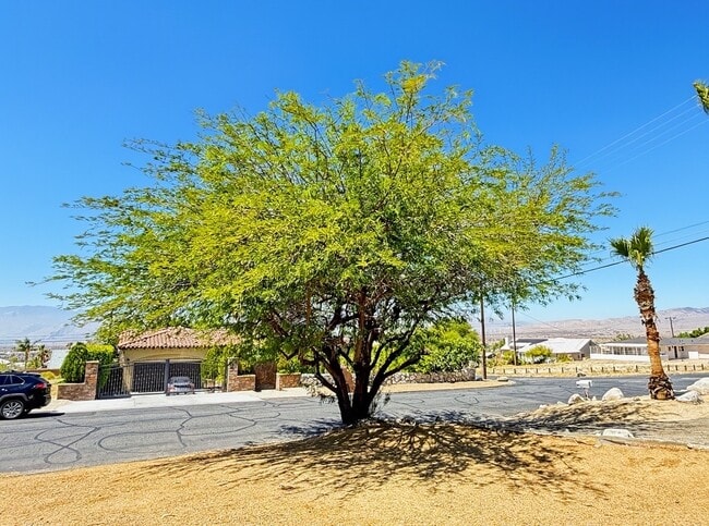 Building Photo - 66820 Yucca Dr