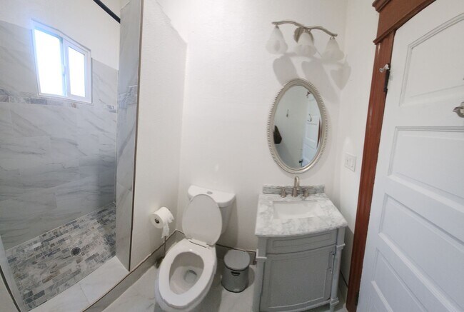 Building Photo - Islay Street  770-774