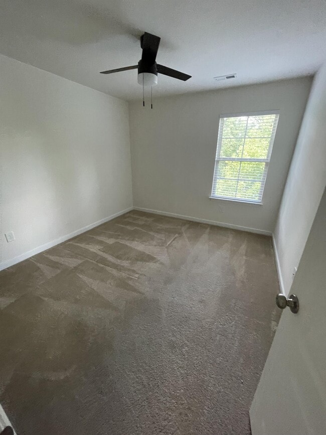 Building Photo - 6901 Swanhaven Dr