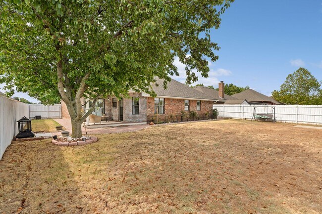 Building Photo - Beautiful 3-Bedroom home!