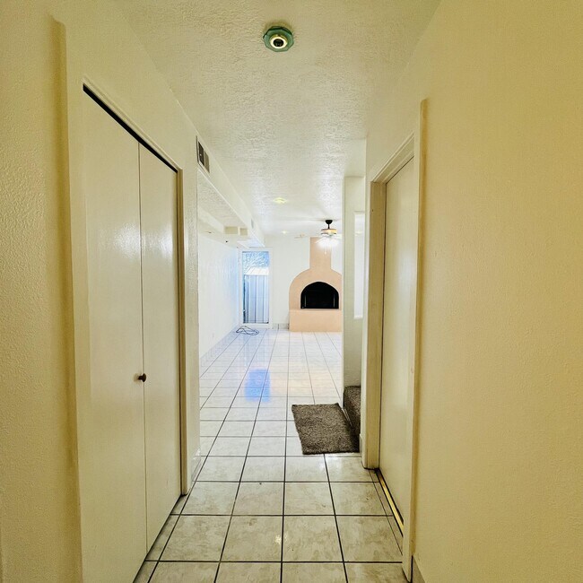 Building Photo - 3009 Estrella Brillante St NW