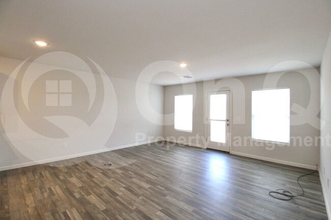 Building Photo - 14147 S Vera Cruz Rd