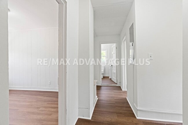 Building Photo - Apartment In Blackstone