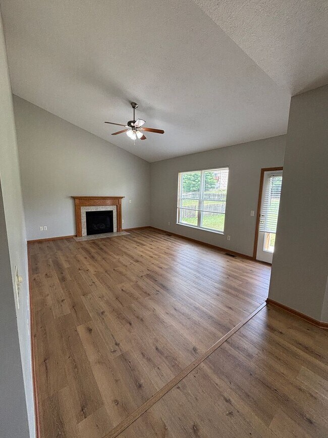 Building Photo - 4 Bedroom, 2.5 Bathroom House in Sycamore Creek Pickerington