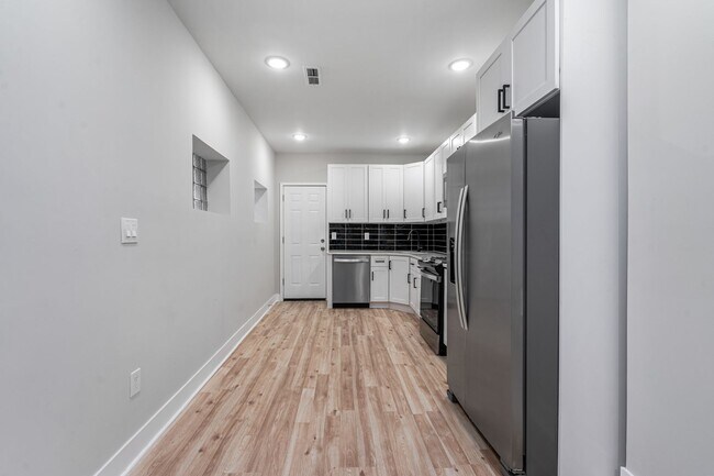 Building Photo - Beautifully Renovated 3 Bed/3.5 Bath Home in the Heart of Lawrenceville -  Available July!