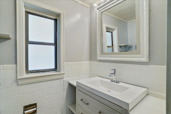 Building Photo - 5814 Canton Park Dr