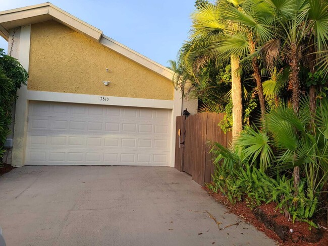 Primary Photo - 7813 Kenway Pl W