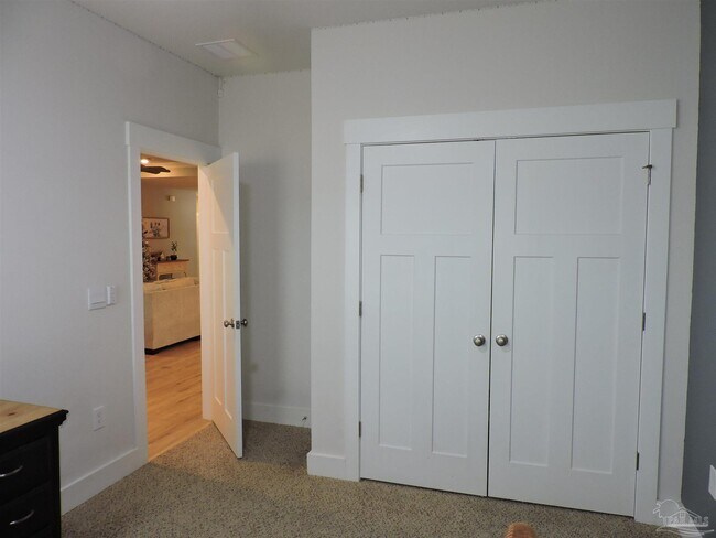 Building Photo - 10612 Davenport Lp