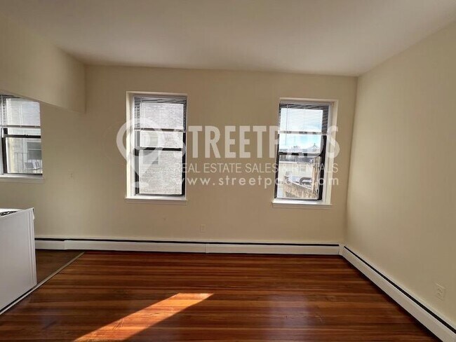 Building Photo - 1 bedroom in Boston MA 02134