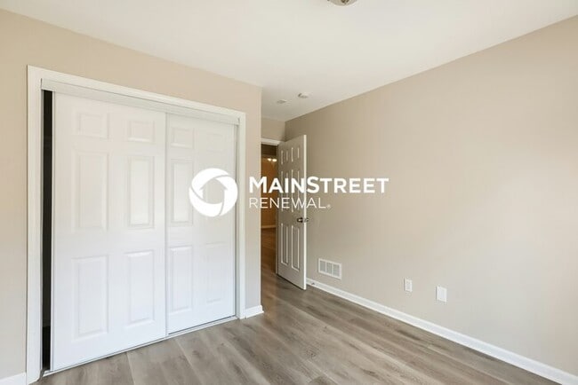Building Photo - 3 Bedroom Pet-Friendly Home in Kansas City...