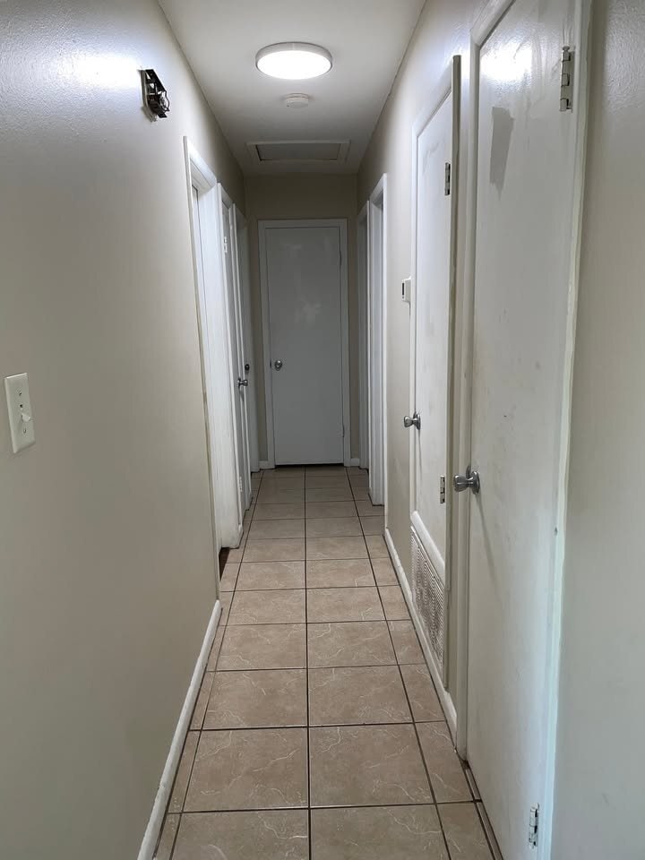 Building Photo - 63 Friendly Ln