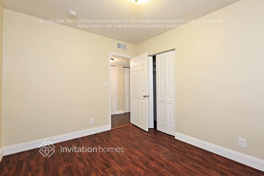 Building Photo - 2017 NE 29th Ct