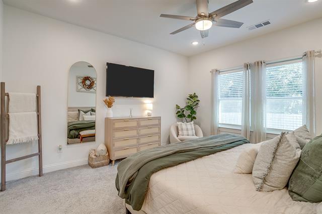 Building Photo - 2217 Forest Hill Ln