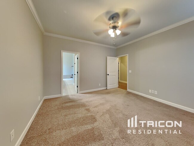 Building Photo - 3125 Hidden Creek Dr