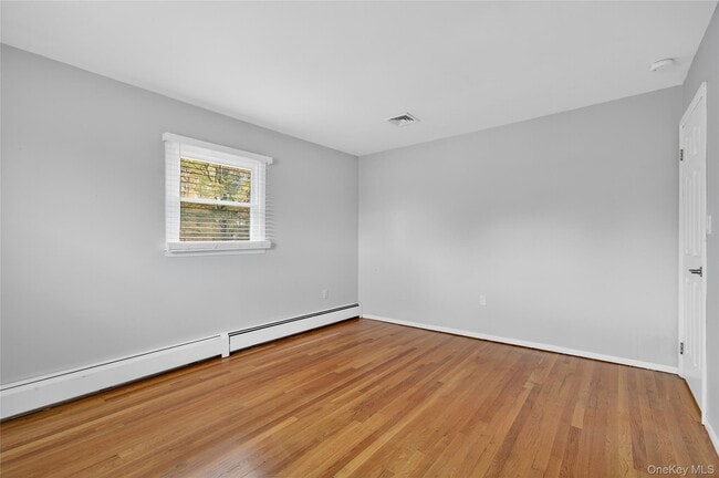 Building Photo - 20 Peter Bush Dr