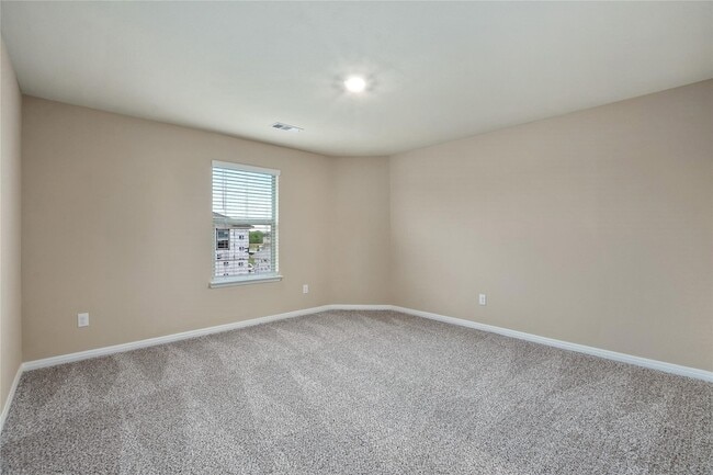 Building Photo - 290 Moonstone Way
