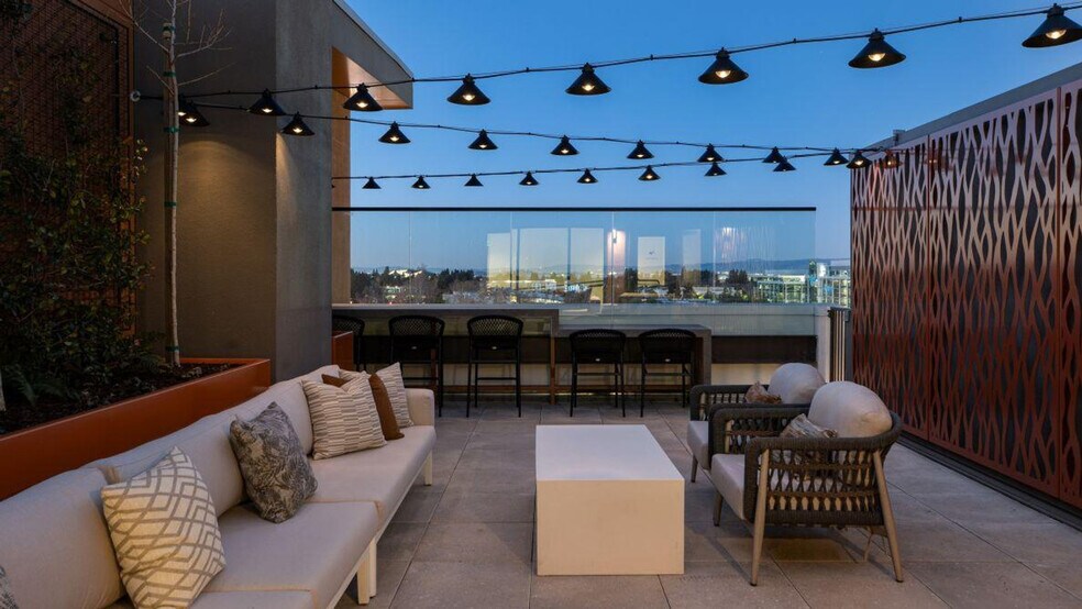 Building Photo - 1001 N Shoreline Blvd