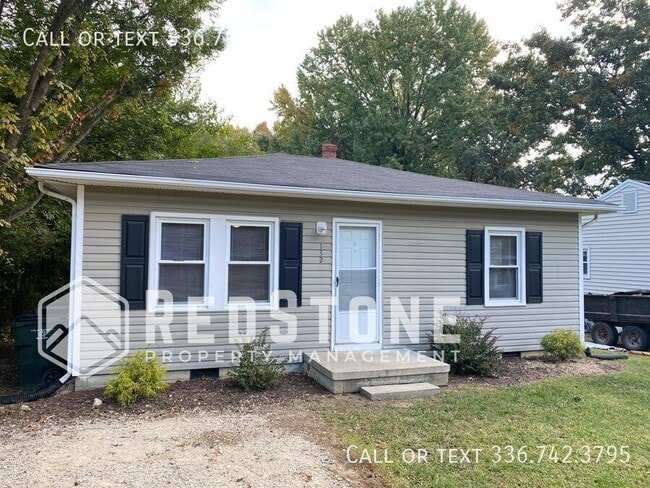 Primary Photo - 132 Hunter Ave