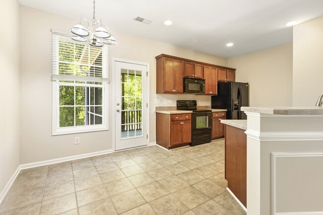 Building Photo - 1406 Hamlin Park Cir