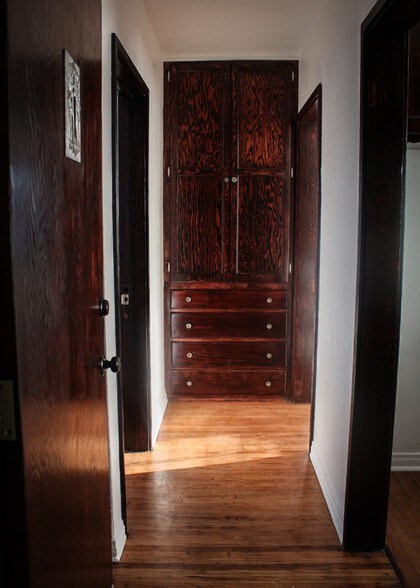 Primary Photo - 4256 2nd Ave