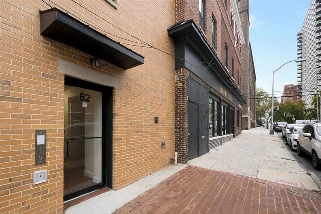 Building Photo - 62 4th St