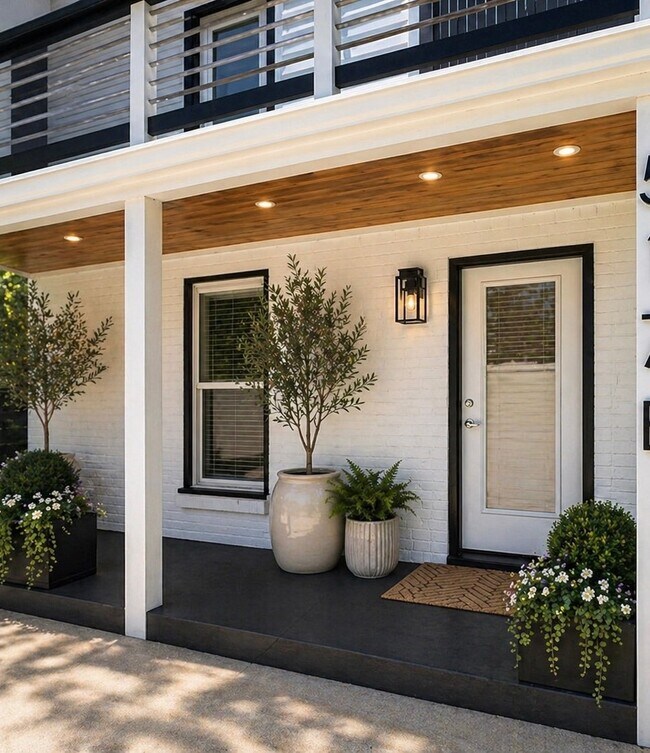 Building Photo - 517A Weakley Ave