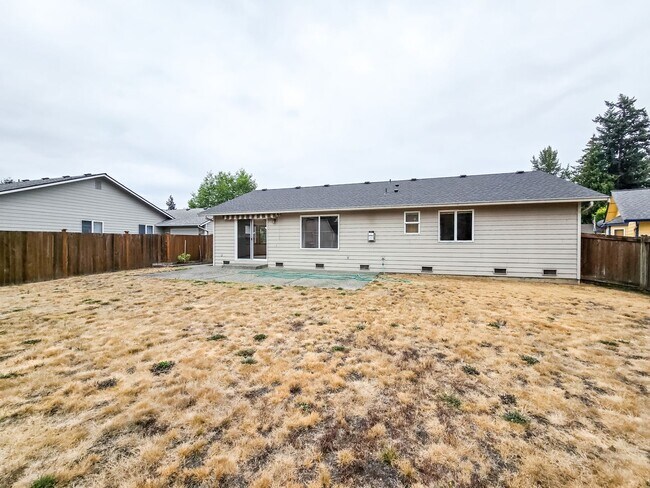 Building Photo - Well Kept 3BD Rambler