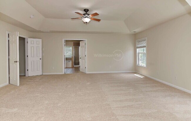 Building Photo - Luxurious 5 Bedroom 3.5 Bathroom for Rent ...