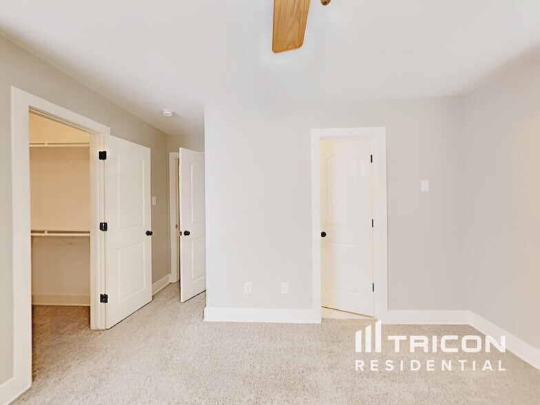 Building Photo - 21880 Silver Oak Ct