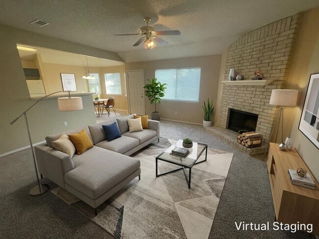 Building Photo - 5006 Glenoak Dr