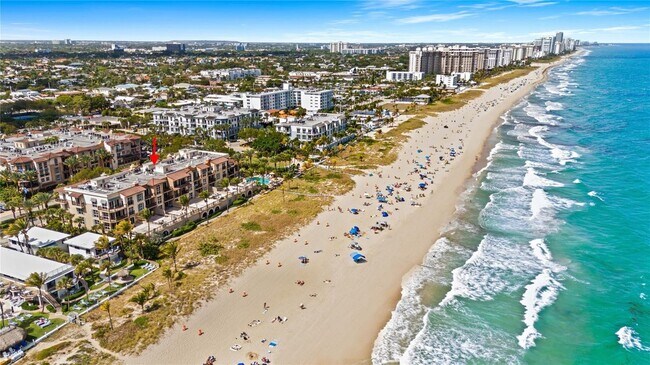 Building Photo - 4444 El Mar Dr